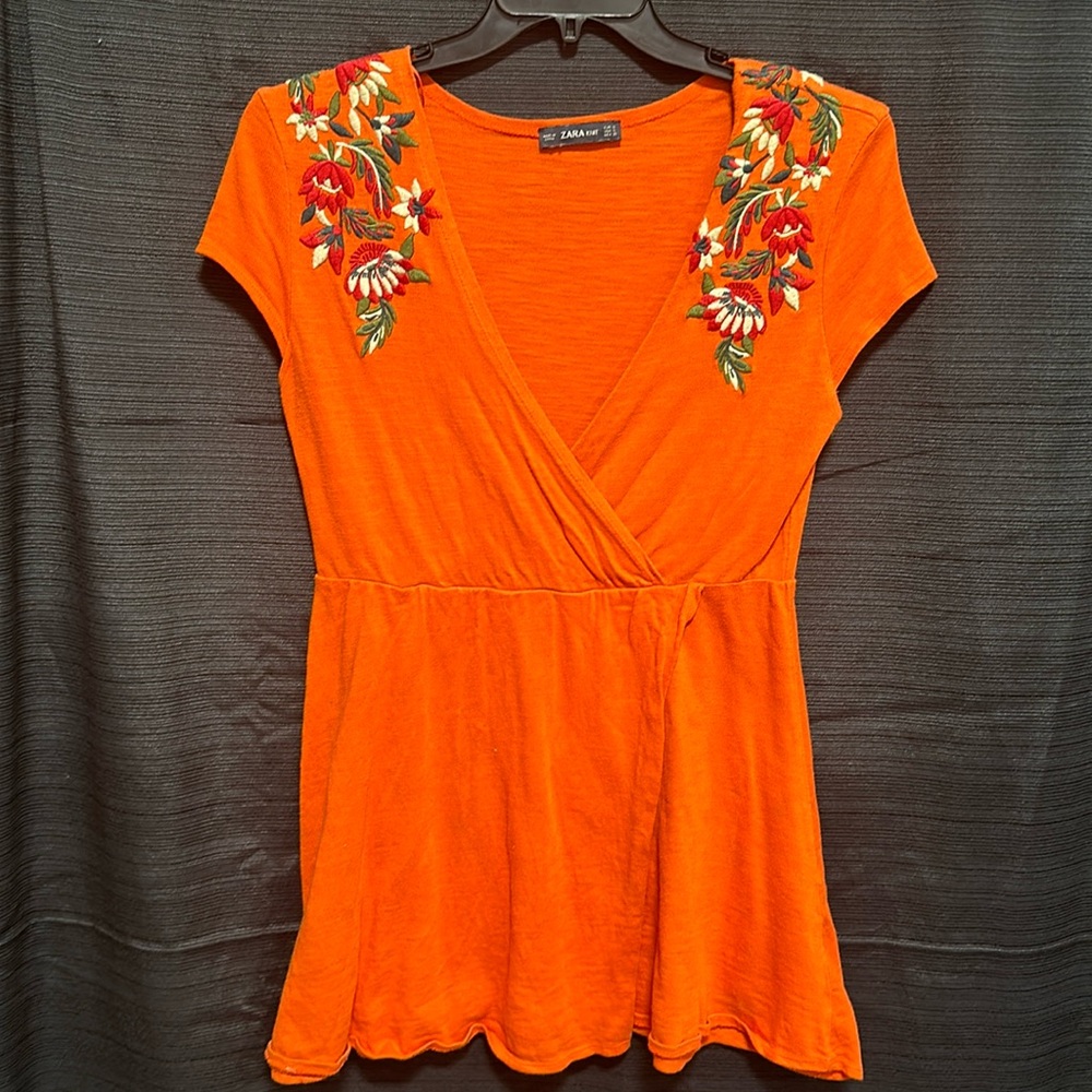Zara women’s  orange mini‎ dress embroidered flowers / Size S / box 12-27
